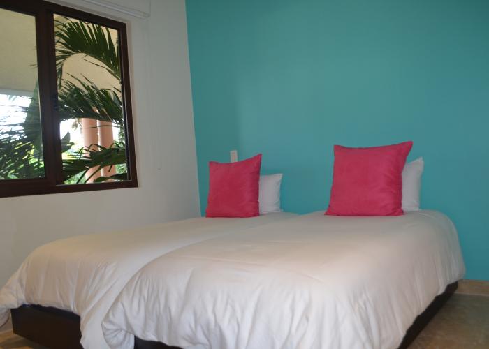 Condo Pacifico